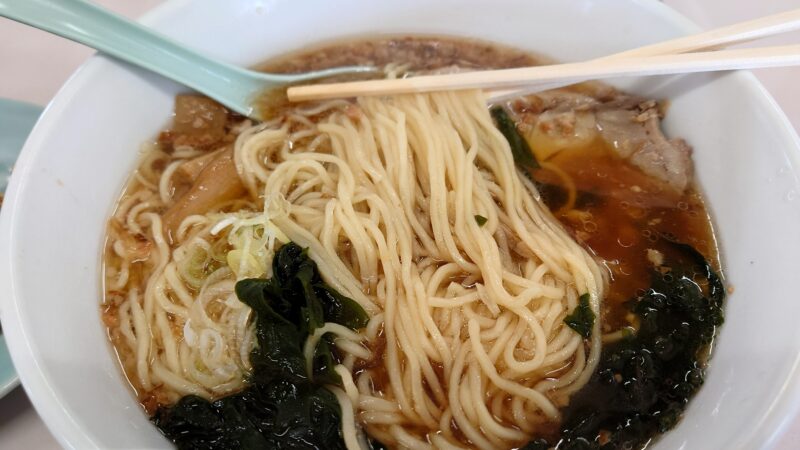 「徳とくラーメン」の麺