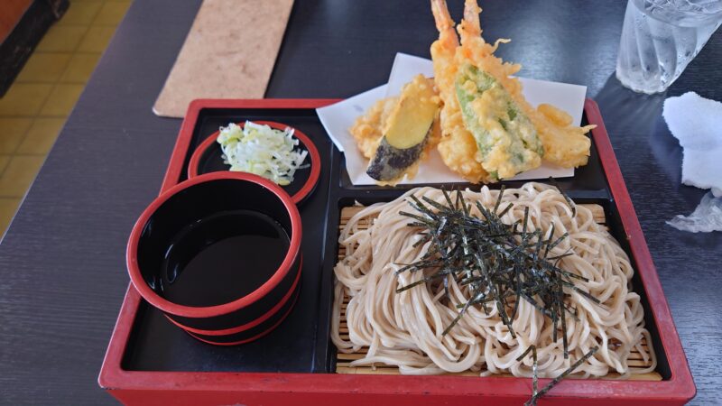 「陣太鼓」の天ぷら蕎麦