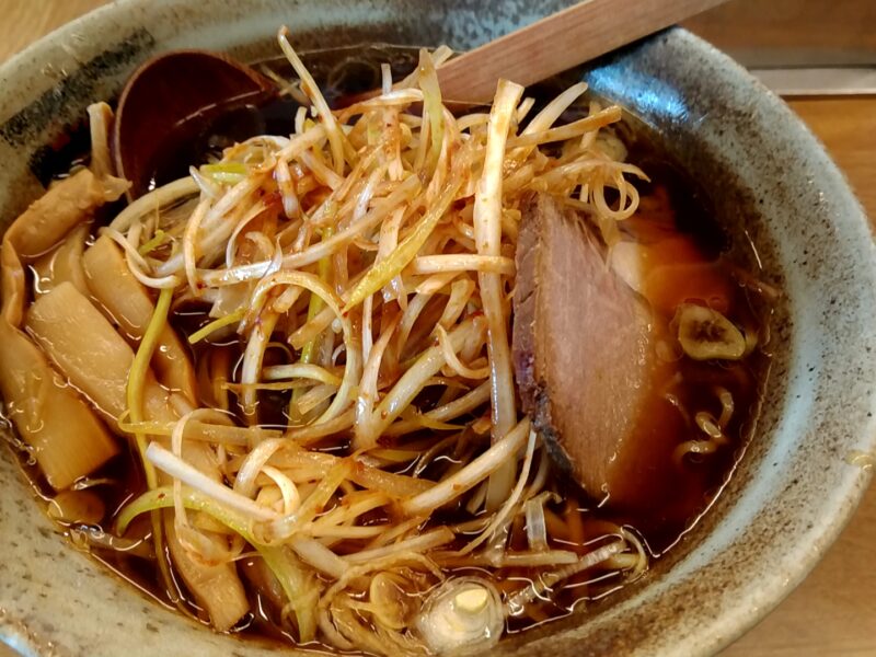 「めんや志道」醤油辛ねぎラーメン